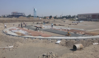آماده سازی زمین چند منظوره دانشکده تربیت بدنی و علوم ورزشی