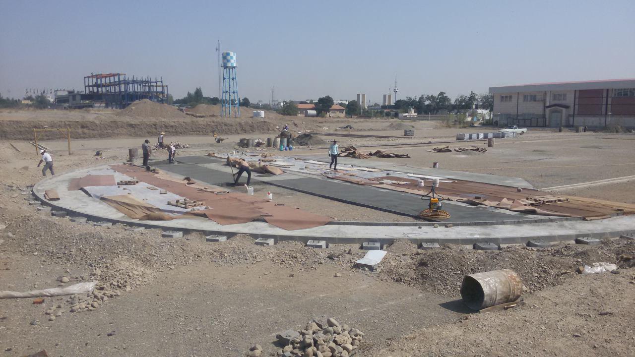 آماده سازی زمین چند منظوره دانشکده تربیت بدنی و علوم ورزشی