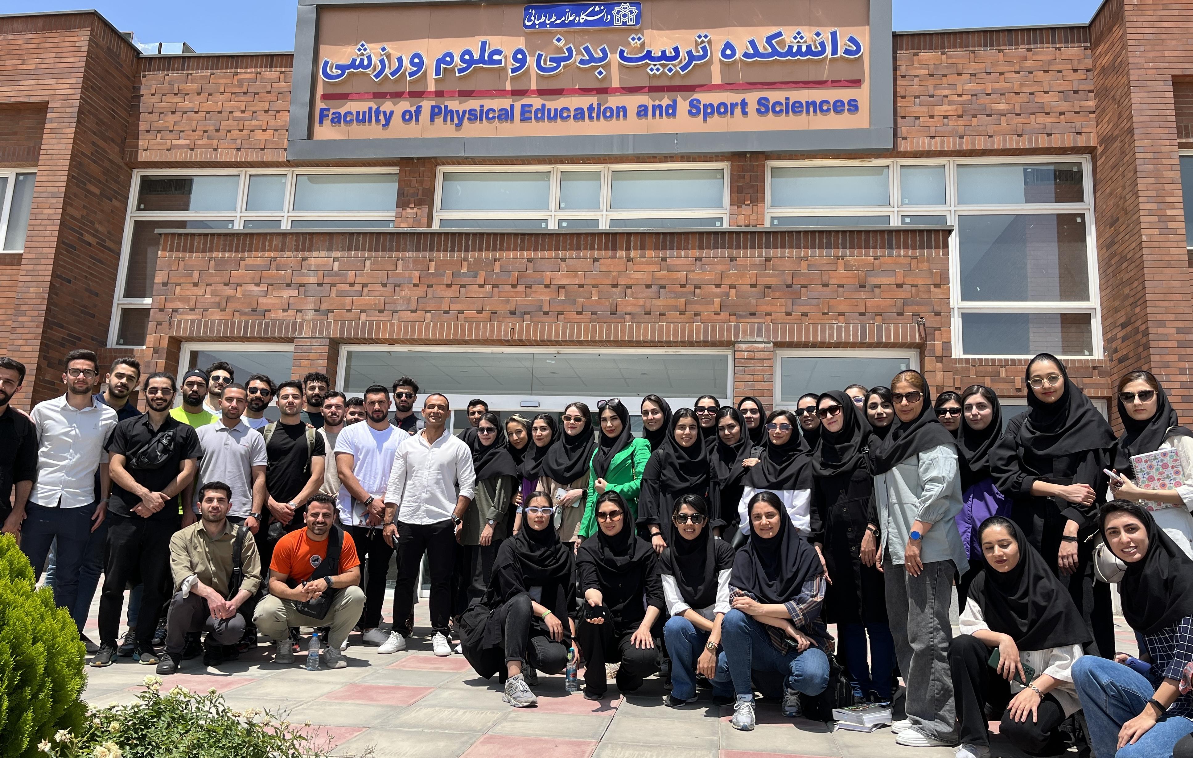 دوره مربی گری بدنسازی در دانشکده تربیت بدنی و علوم ورزشی دانشگاه برگزار گردید