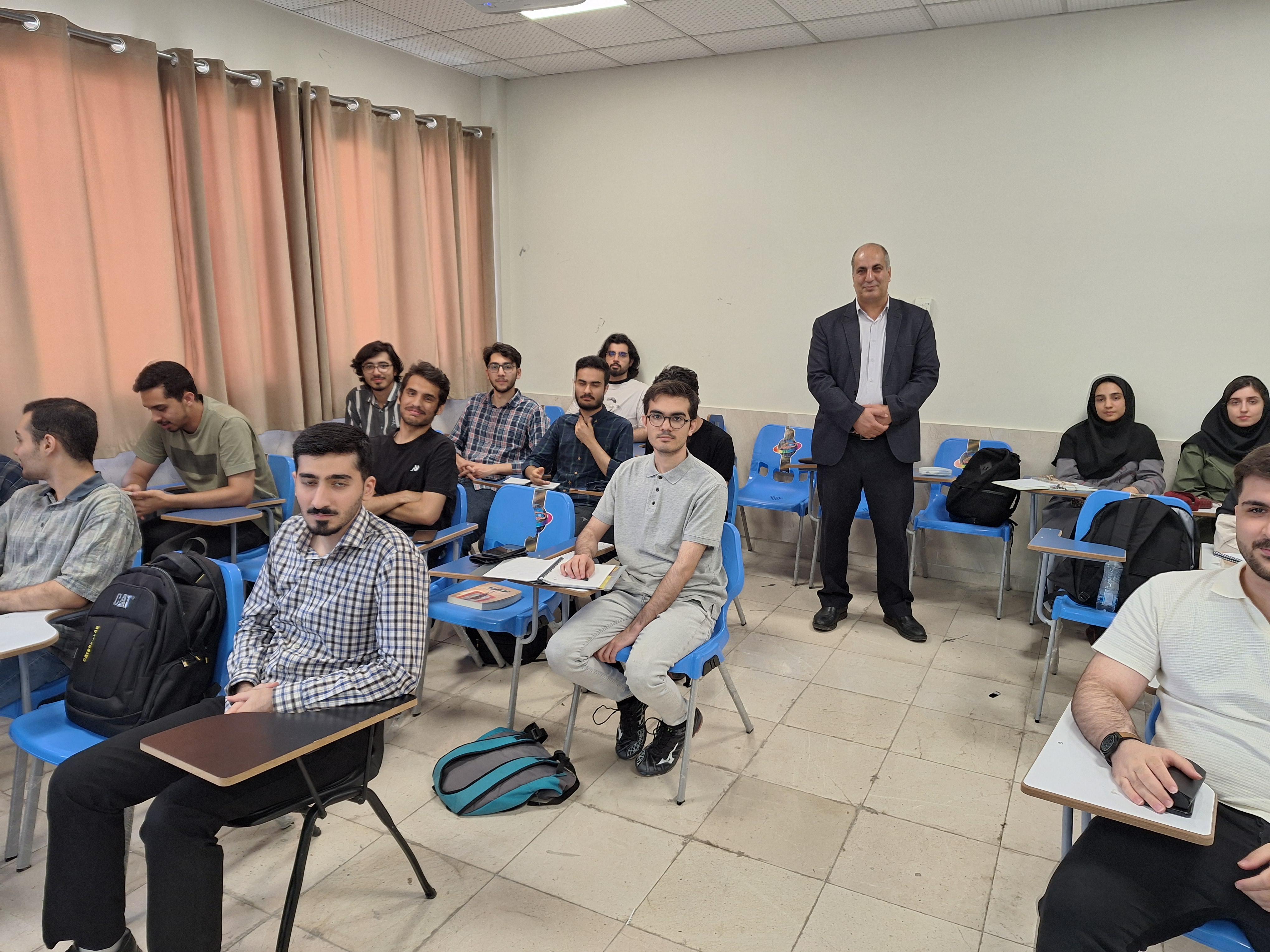 کارگاه آموزشی"شناخت‌ جمله و بندنویسی (پاراگراف‌نویسی)"